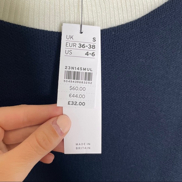 NWT colour block semi cropped sweater - Picture 6 of 10